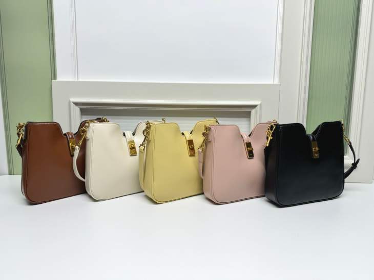 Picture of Celine Handbags _SKUfw233329071fw